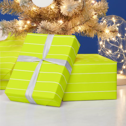 Moderne chartreuse neon groen en witte strepen cadeaupapier (Feestdagen)
