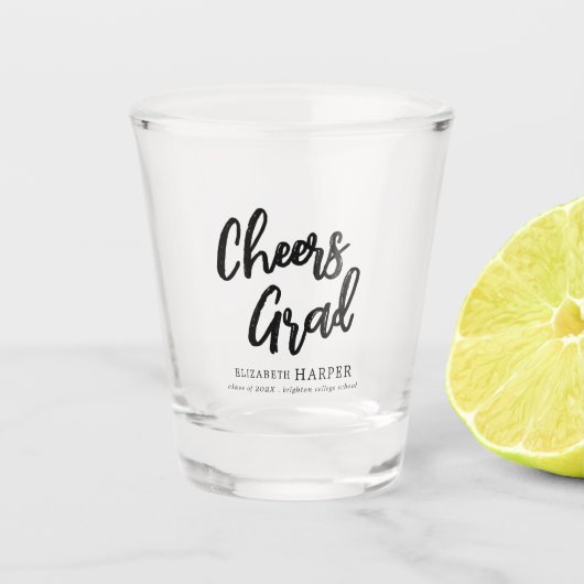 Moderne Cheers Grad Brush Script Afstuderen  Shot Glas (Voorkant)