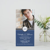 Moderne Chic Graduation Faire-part (marine) (Debout devant)