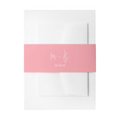Moderne Chique Pastel Roze Script Monogram Bruilof Uitnodigingen Wikkel (Voorkant Voorbeeld)