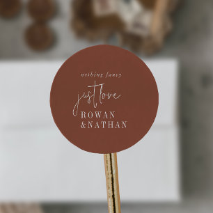 Moderne chique terracotta roest gewoon liefde brui ronde sticker