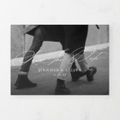 Moderne chique twee verticale foto sla de datum Ka Drieluik Uitnodiging (Cover)