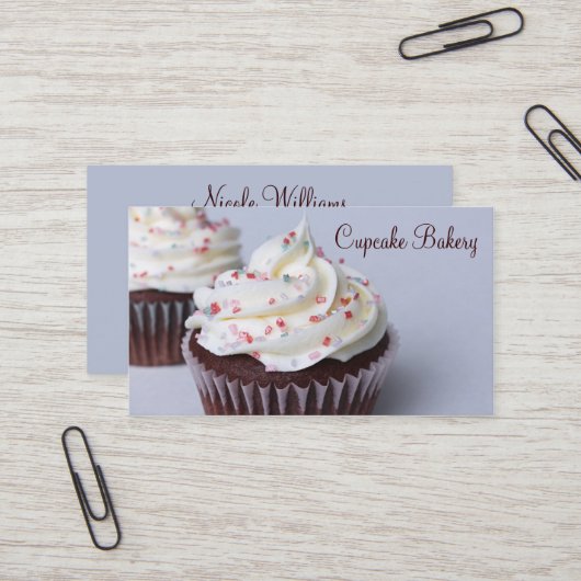 Moderne chocolade cupcakes, sprinkhaan, bevroren visitekaartje (Voorkant / Achterkant in situ)