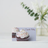 Moderne chocolade cupcakes, sprinkhaan, bevroren visitekaartje (Staand voorkant)