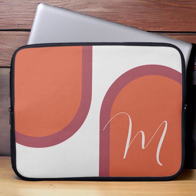 Moderne Coral Magenta Roze Boog met Monogram Laptop Sleeve (Creator heeft geüpload)