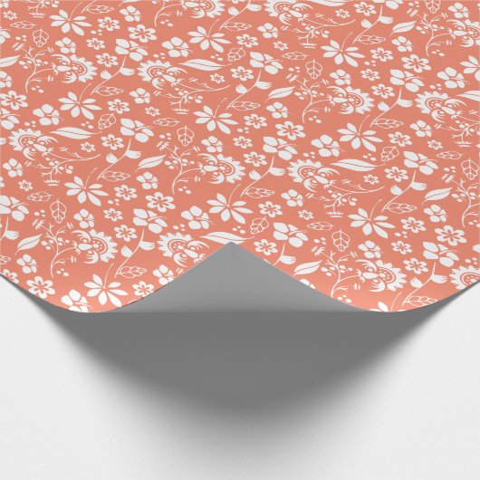 Moderne Coral Peach Spring Flower Pattern Cadeaupapier (Hoek)