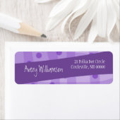 Moderne Diagonale Stijl Paarse Polka Dot Patroon Etiket (Insitu)