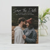 Moderne eenvoudige huwelijksfoto met script save the date (Staand voorkant)