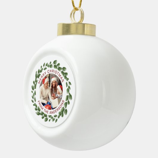 Moderne Eenvoudige Kerstkrans Familiefoto Keramische Bal Ornament (Rechts)