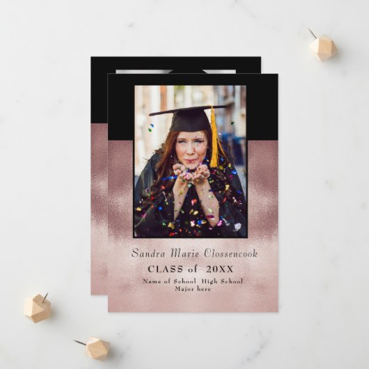 Moderne Eenvoudige Minimaal Roos Zwart afstuderen Aankondiging (Voorkant / Achterkant in situ)