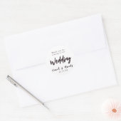Moderne eenvoudige, minimale witte bruiloft ronde sticker (Envelop)