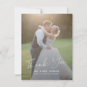 Moderne eenvoudige script 2 foto's bruiloft bedank bedankkaart (Voorkant)