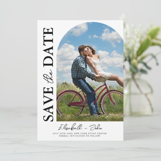 Moderne Eenvoudige scriptverbinding met de datum o Save The Date (Staand voorkant)