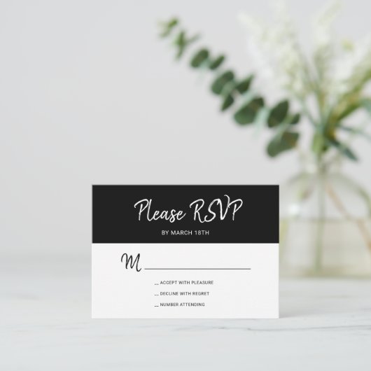 Moderne eenvoudige zwarte en witte scriptbruiloft  informatiekaartje (Staand voorkant)