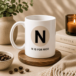 Moderne eerste mok – “N is voor [Naam]” Design
