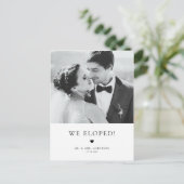Moderne Elegance Black Typography Wedding Elopemen Briefkaart (Staand voorkant)