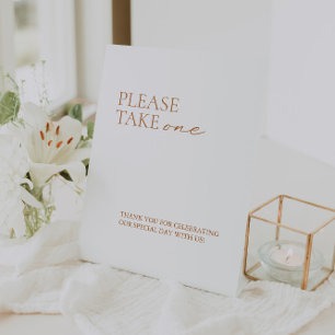 Moderne Elegant Calligraphy White Favors Reclamebord Met Voetstuk