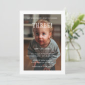 Moderne Elegant Custom Photo Birthday Kaart (Staand voorkant)