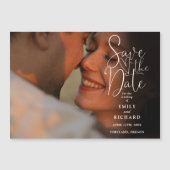 Moderne Elegant Script Photo Wedding Save the Date Magnetische Uitnodiging (Voorkant)