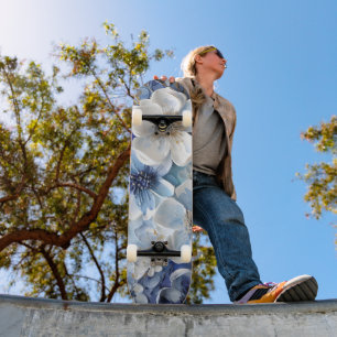 Moderne Elegante Blauwe Witte Botanische Bloem Skateboard