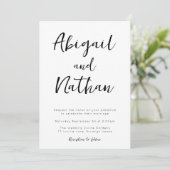 Moderne Elegante Minimal Script Wedding Kaart (Staand voorkant)
