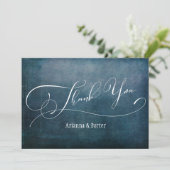 Moderne Elegante Typografie over Tegelkleurige Vin Bedankkaart (Staand voorkant)