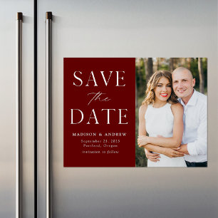 Moderne elegantie bordeaux foto save the date magnetische uitnodiging
