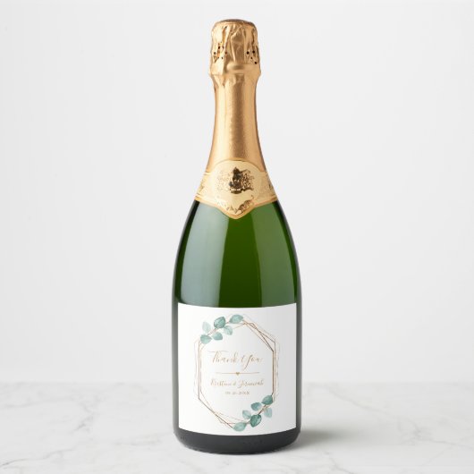 Moderne Eucalyptus Waterverf Gold Script Weddensch Sparkling Wijnetiket (Voorkant)