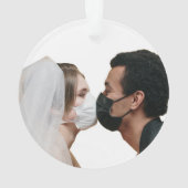 Moderne foto gehuwd tijdens pandemische keepomwill ornament (achterkant)