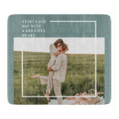 Moderne foto Groene familie — liefdevol cadeau Snijplank (Voorkant)