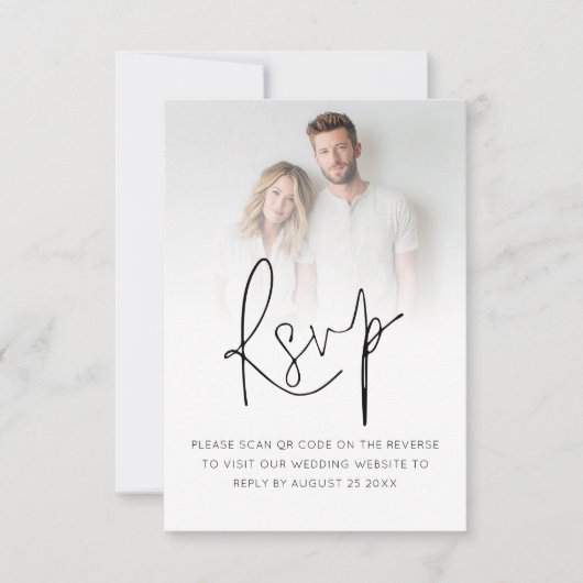 Moderne foto overlay script QR code bruiloft RSVP Kaartje (Voorkant)