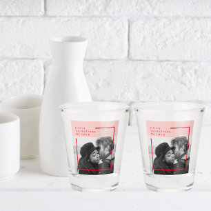 Moderne foto   Rode en roze fijne Valentijnse cade Shot Glas