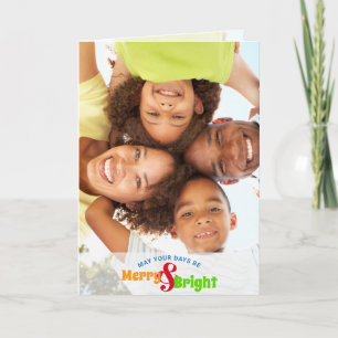 Moderne foto van Merry en Bright Familie Feestdagen Kaart