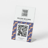 Moderne geometrische in elkaar grijpende patroon reclamebord met voetstuk (Voorkant)
