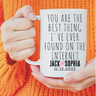 Moderne gepersonaliseerde bruiloft paar naam roze mok