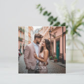 Moderne gepersonaliseerde foto bruiloft uitnodigin save the date (Staand voorkant)