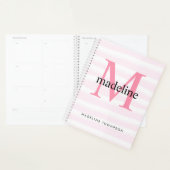 Moderne Girl rose rayures Monogramme Nom initial (Devant avec enveloppe)