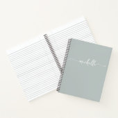 Moderne Girly Sage Groene Script Monogram Naam Notitieboek (Binnen)