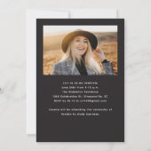 Moderne Gold Script Klasse van 2024 Foto Afstudere Kaart (Achterkant)