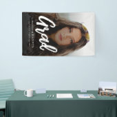 Moderne Grad Brush Script Foto Afstuderen Spandoek (Beurs)