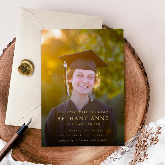 Moderne Graduation Photo Gold Foil Invitation