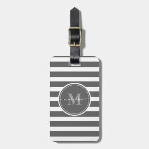 Moderne grijze en witte strepen Monogram naam Bagagelabel