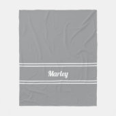 Moderne Grijze Minimale Naam Monogram Sjabloon Fleece Deken (Voorkant)