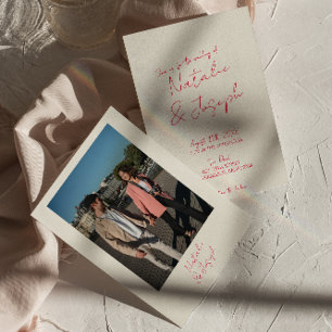 Moderne grillige handgeschreven retro foto bruilof kaart