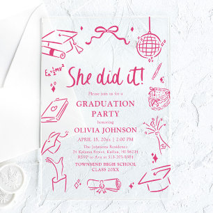 Moderne Hand Getekend Ze deed het Roze Afstudeerfe Acryl Uitnodigingen