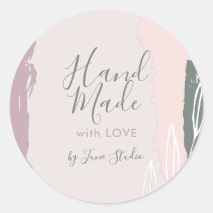 Moderne handgemaakte sticker met liefde verpakt
