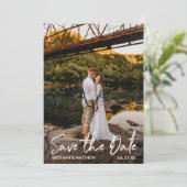 Moderne handgeschreven scriptkoppeling foto Kraft Save The Date (Staand voorkant)