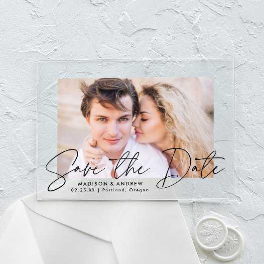 Moderne handgeschreven zwarte script save the date acryl uitnodigingen