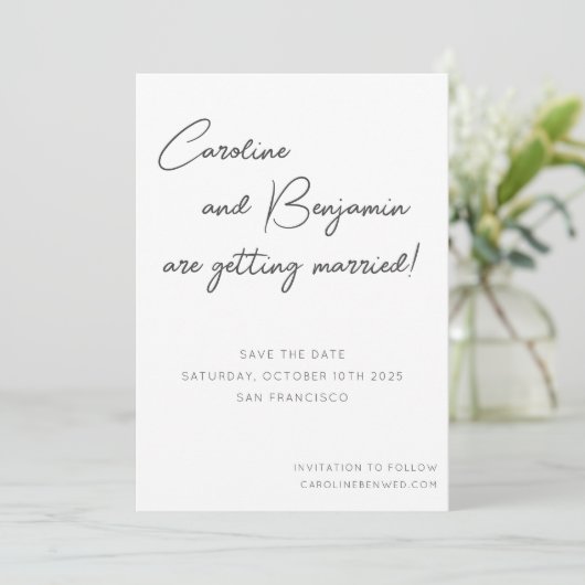 Moderne handschrift bruiloft wit zwart save the date (Staand voorkant)