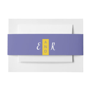 Moderne hedendaagse paarse bruinkendemonogram uitnodigingen wikkel